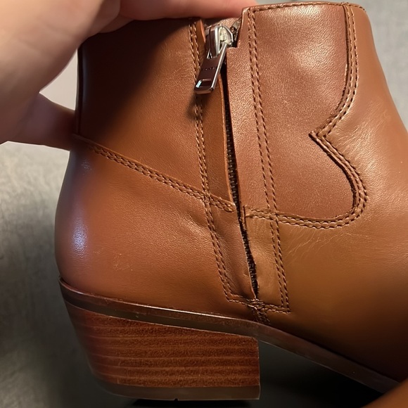 Coach Dannie brown Leather zipper ankle bootie size 7 - Picture 7 of 8